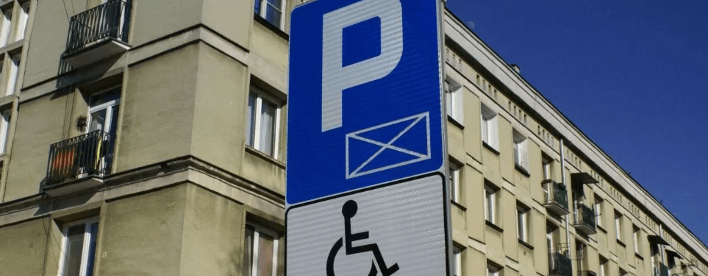 miejsce parkingowe niepełnosprawnych